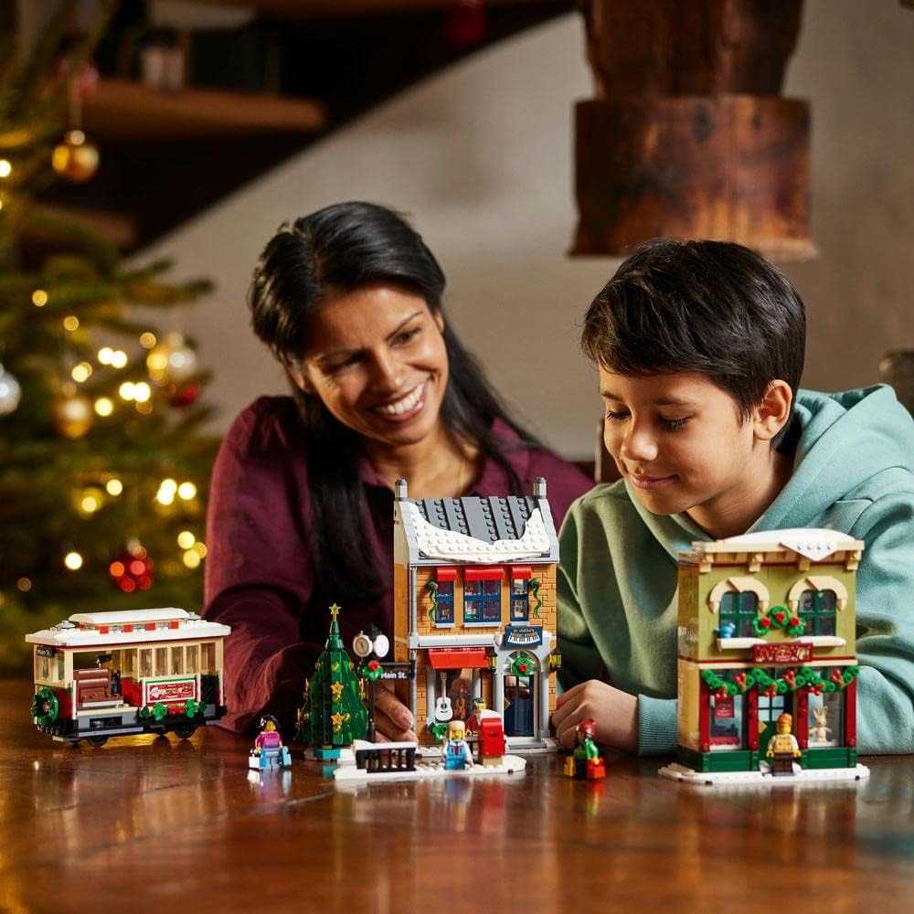 LEGO 10308 Holiday Main Street - New.