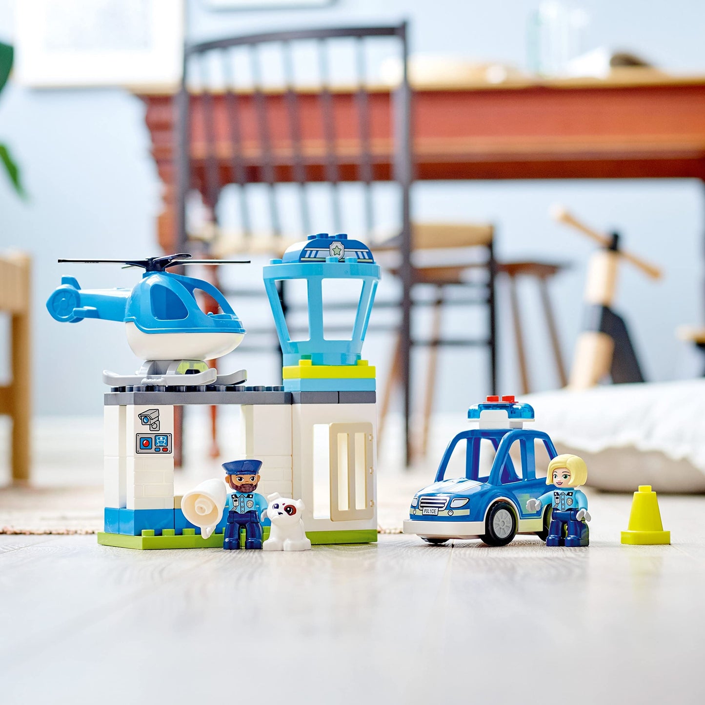 LEGO DUPLO Rescue Police Station Push & Go Car with Lights and Siren 10959 Amazon
